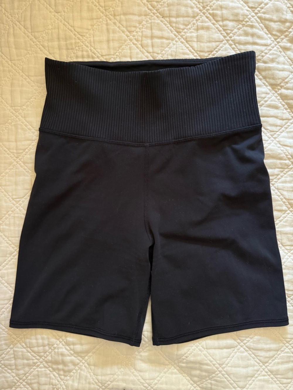 Vuori Shorts - Picture 2 of 2